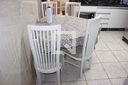 Casa à venda com 110m², 4 quartos e 2 vagasCozinha