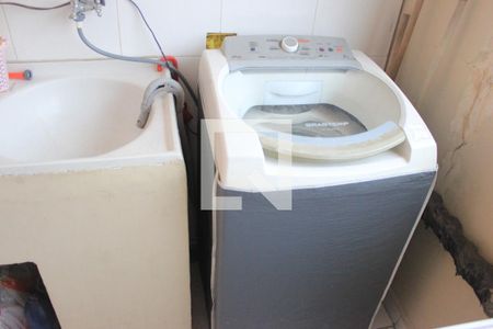 Casa à venda com 110m², 4 quartos e 2 vagasLavanderia 1