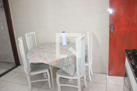 Casa à venda com 110m², 4 quartos e 2 vagasCozinha