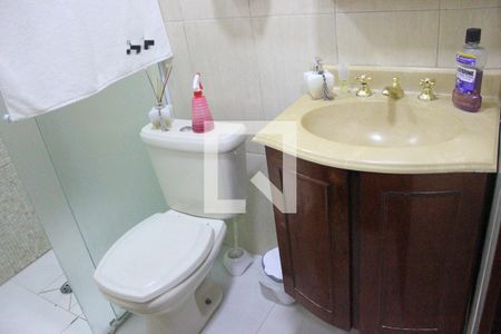 Casa à venda com 110m², 4 quartos e 2 vagasBanheiro 1