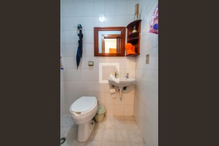Apartamento para alugar com 135m², 4 quartos e 3 vagas Apartamento para alugar com 135m², 4 quartos e 3 vagasBanheiro de Serviço