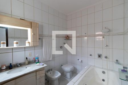 Casa à venda com 220m², 3 quartos e 2 vagasBanheiro do Quarto 2