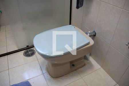 Casa à venda com 200m², 5 quartos e 2 vagas Casa à venda com 200m², 5 quartos e 2 vagasBanheiro 2