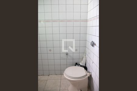 Casa à venda com 200m², 5 quartos e 2 vagas Casa à venda com 200m², 5 quartos e 2 vagasBanheiro de serviço