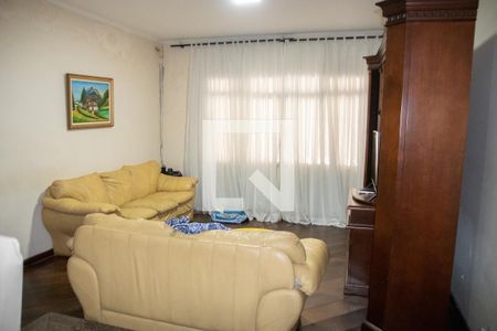 Casa à venda com 200m², 5 quartos e 2 vagas Casa à venda com 200m², 5 quartos e 2 vagasSala