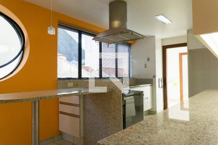 Apartamento à venda com 256m², 4 quartos e 4 vagasCozinha 