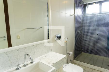 Apartamento à venda com 256m², 4 quartos e 4 vagasBanheiro - Torneira