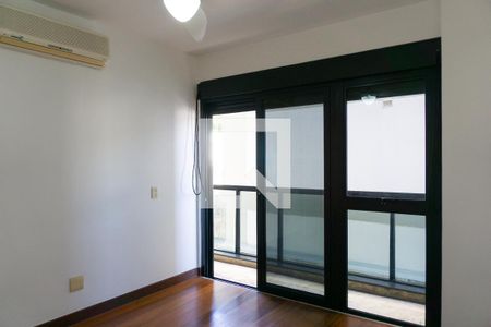 Apartamento à venda com 256m², 4 quartos e 4 vagasQuarto