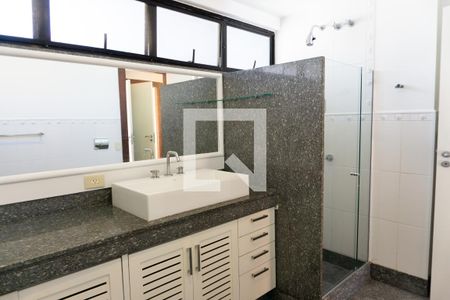 Apartamento à venda com 256m², 4 quartos e 4 vagasBanheiro