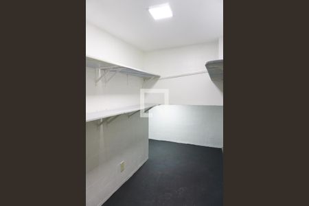 Apartamento à venda com 256m², 4 quartos e 4 vagasDispensa