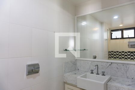 Apartamento à venda com 256m², 4 quartos e 4 vagasBanheiro