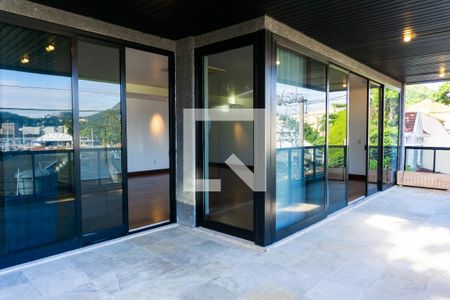 Apartamento à venda com 256m², 4 quartos e 4 vagasVaranda da Sala