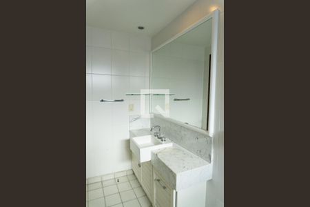 Apartamento à venda com 256m², 4 quartos e 4 vagasBanheiro - Torneira