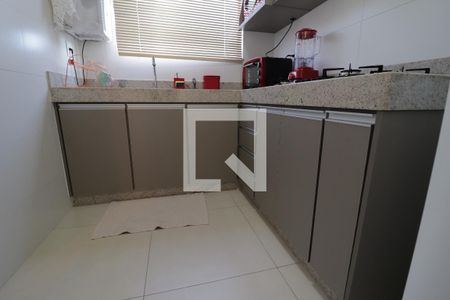 Apartamento para alugar com 65m², 2 quartos e 2 vagasCozinha