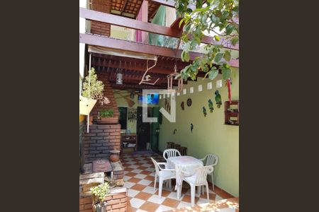 Casa à venda com 200m², 3 quartos e 3 vagas Casa à venda com 200m², 3 quartos e 3 vagasÁrea Gourmet