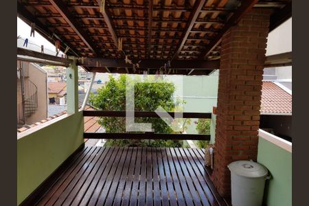 Casa à venda com 200m², 3 quartos e 3 vagas Casa à venda com 200m², 3 quartos e 3 vagasÁrea de Serviço