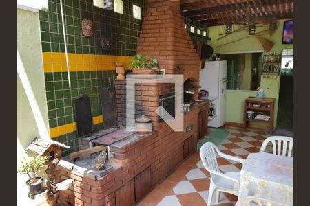 Casa à venda com 200m², 3 quartos e 3 vagas Casa à venda com 200m², 3 quartos e 3 vagasÁrea Gourmet