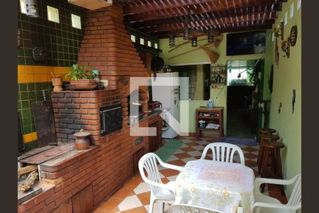 Casa à venda com 200m², 3 quartos e 3 vagas Casa à venda com 200m², 3 quartos e 3 vagasÁrea Gourmet