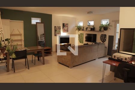 Casa para alugar com 35m², 6 quartos e sem vagaSala (casa 02)