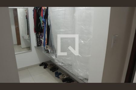 Casa para alugar com 35m², 6 quartos e sem vagaCloset suíte 2 (casa 01)