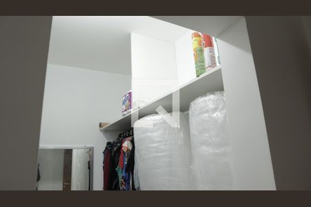 Casa para alugar com 35m², 6 quartos e sem vagaCloset suíte 2 (casa 01)