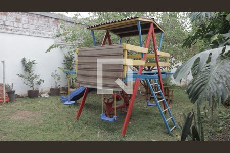 Casa para alugar com 35m², 6 quartos e sem vagaQuintal