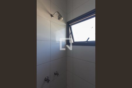 Banheiro de kitnet/studio à venda com 1 quarto, 25m² em Indianópolis, São Paulo