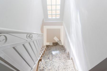 Casa à venda com 120m², 3 quartos e 1 vagaEscada