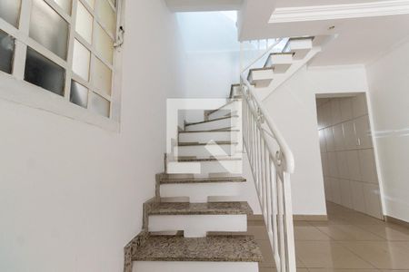 Casa à venda com 120m², 3 quartos e 1 vagaEscada