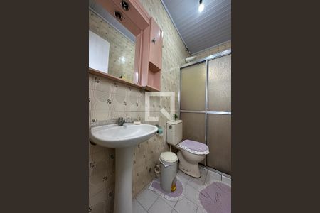 Casa à venda com 65m², 3 quartos e 2 vagasBanheiro