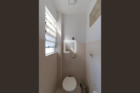 Apartamento para alugar com 145m², 3 quartos e sem vagaBanheiro de Serviço