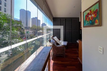 Apartamento para alugar com 170m², 2 quartos e 2 vagasSala