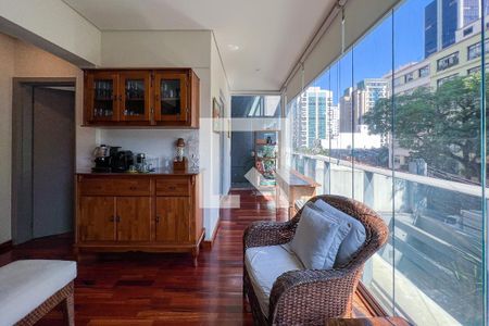 Apartamento para alugar com 170m², 2 quartos e 2 vagasSala
