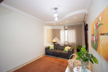 Sala de TV de casa à venda com 3 quartos, 232m² em Jardim Laguna, Contagem