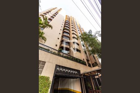 Apartamento para alugar com 115m², 3 quartos e 2 vagas Apartamento para alugar com 115m², 3 quartos e 2 vagasFachada