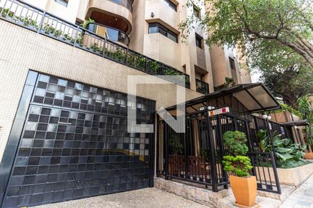 Apartamento para alugar com 115m², 3 quartos e 2 vagas Apartamento para alugar com 115m², 3 quartos e 2 vagasFachada