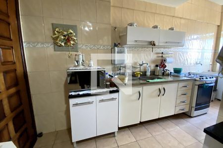 Apartamento para alugar com 250m², 3 quartos e 3 vagasCozinha