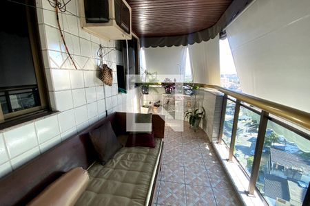 Apartamento para alugar com 250m², 3 quartos e 3 vagasVaranda
