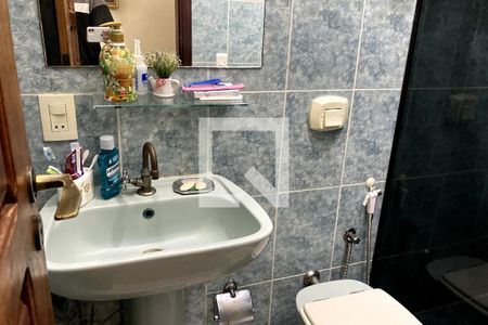 Apartamento para alugar com 250m², 3 quartos e 3 vagasBanheiro 