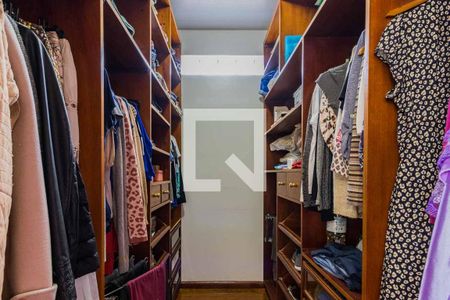 Casa à venda com 250m², 3 quartos e 1 vagaCloset