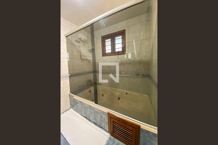 Casa para alugar com 145m², 4 quartos e 2 vagas Casa para alugar com 145m², 4 quartos e 2 vagasBanheiro da Suíte