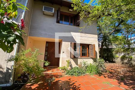 Casa para alugar com 145m², 4 quartos e 2 vagas Casa para alugar com 145m², 4 quartos e 2 vagasFachada