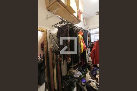 Casa à venda com 375m², 5 quartos e 2 vagascloset