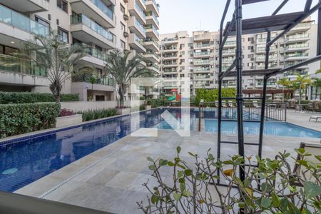 Apartamento para alugar com 68m², 2 quartos e 1 vaga Apartamento para alugar com 68m², 2 quartos e 1 vagaÁrea comum - Piscina