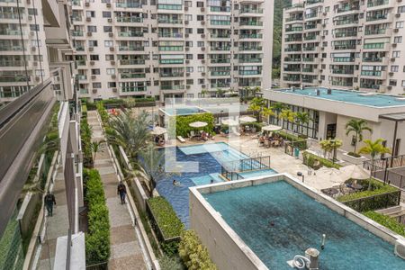 Apartamento para alugar com 68m², 2 quartos e 1 vaga Apartamento para alugar com 68m², 2 quartos e 1 vagaÁrea comum - Piscina