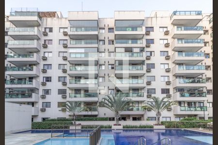 Apartamento para alugar com 68m², 2 quartos e 1 vaga Apartamento para alugar com 68m², 2 quartos e 1 vagaFachada