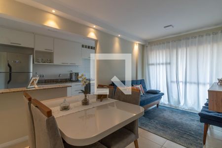 Sala de apartamento para alugar com 2 quartos, 68m² em Recreio dos Bandeirantes, Rio de Janeiro