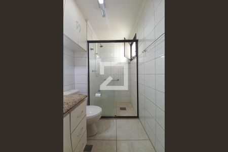Apartamento à venda com 67m², 2 quartos e 2 vagas Apartamento à venda com 67m², 2 quartos e 2 vagasBanheiro da Suíte