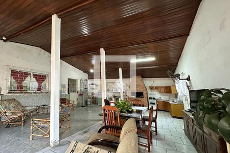 Casa à venda com 150m², 5 quartos e 2 vagasLavanderia 