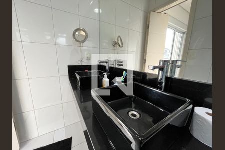 Casa à venda com 380m², 5 quartos e 3 vagasBanheiro da Suíte 1